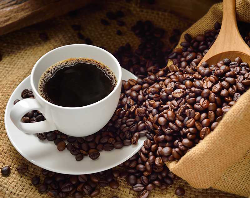 Boire un café fort une demi-heure avant de faire de l'exercice augmente la combustion des graisses (étude)